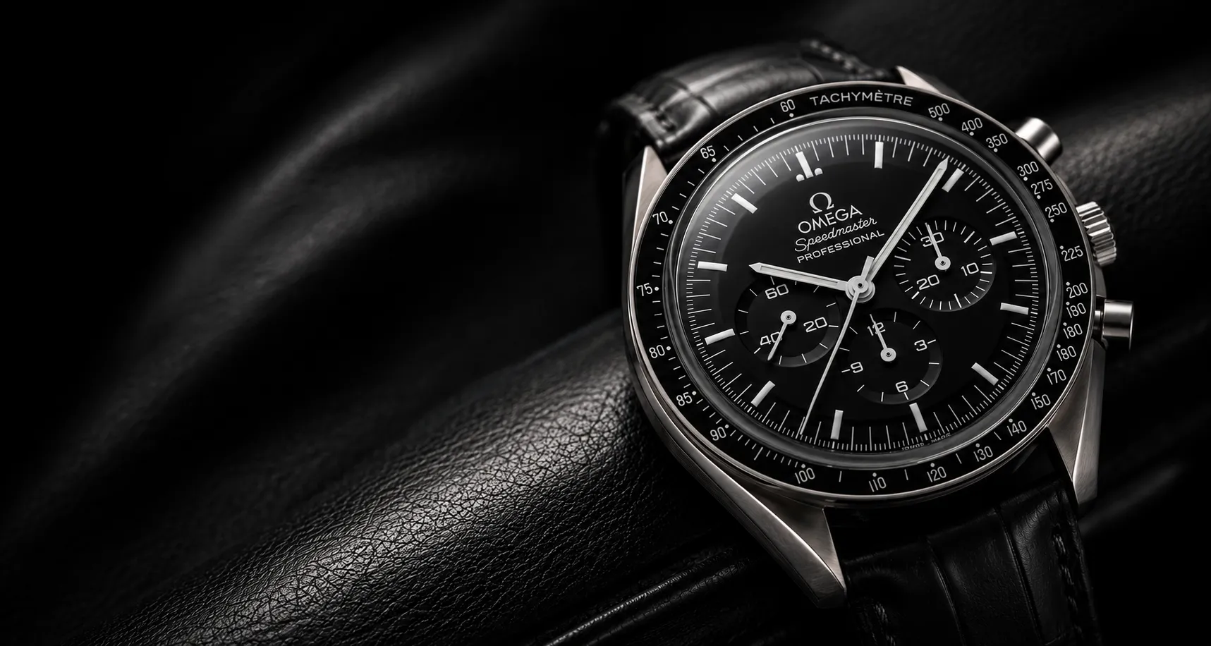 Omega Speedmaster Professional Chronograph auf schwarzem Leder