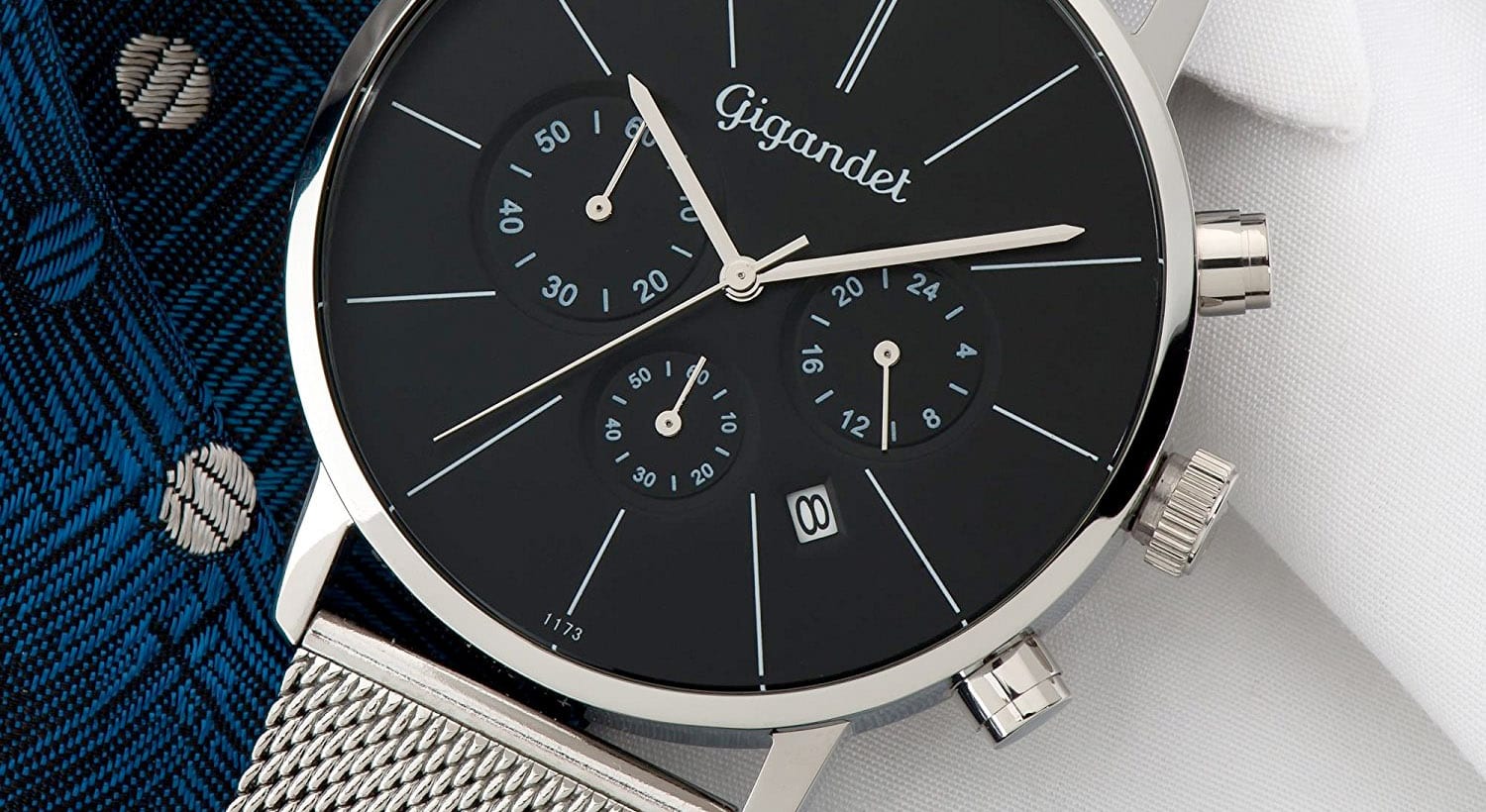 Gigandet Minimalism Chronograph mit schwarzem Zifferblatt und Milanaiseband