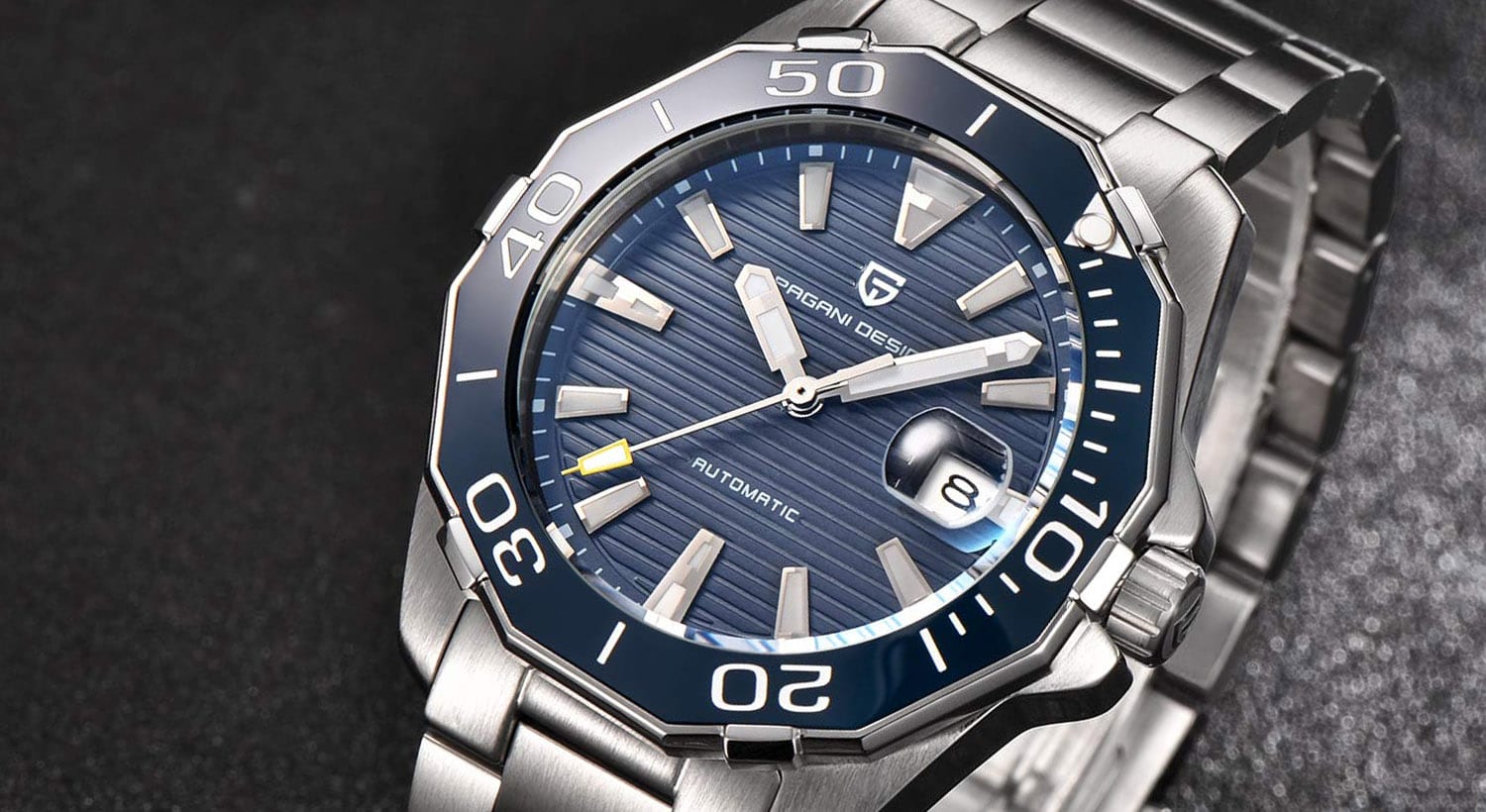 Pagani Design Herrenuhr mit Edelstahlgehäuse und sportlicher Lünette